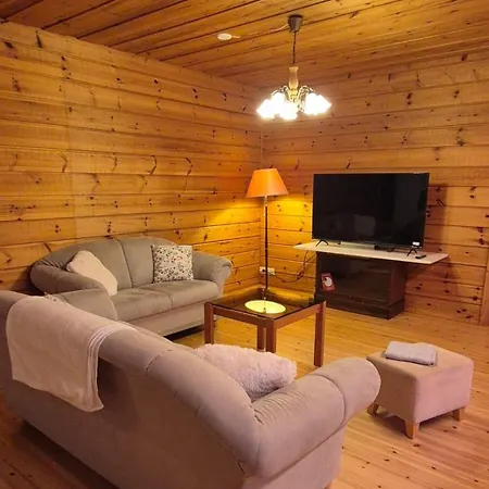 Tatil Evi Revontulet Zh River & Retreat,
