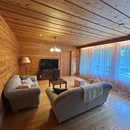 Revontulet Zh River & Retreat, Tatil Evi *