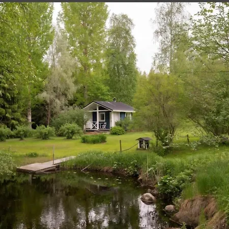 Revontulet Zh River & Retreat, Ferienhaus *